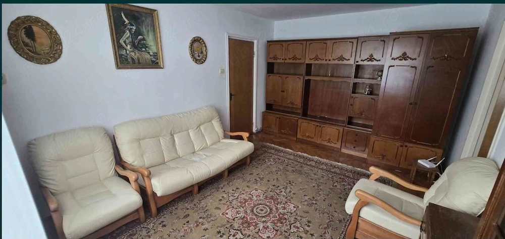 Apartament 2 camere, Centrul Civic,  et. 1 4, cf.1, semidecomandat 