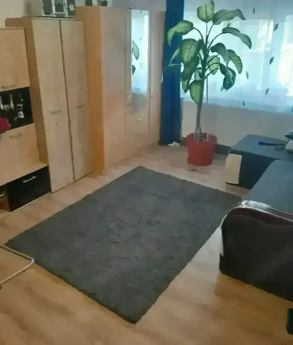 Vând apartament 3 camere   Apahida Centru
