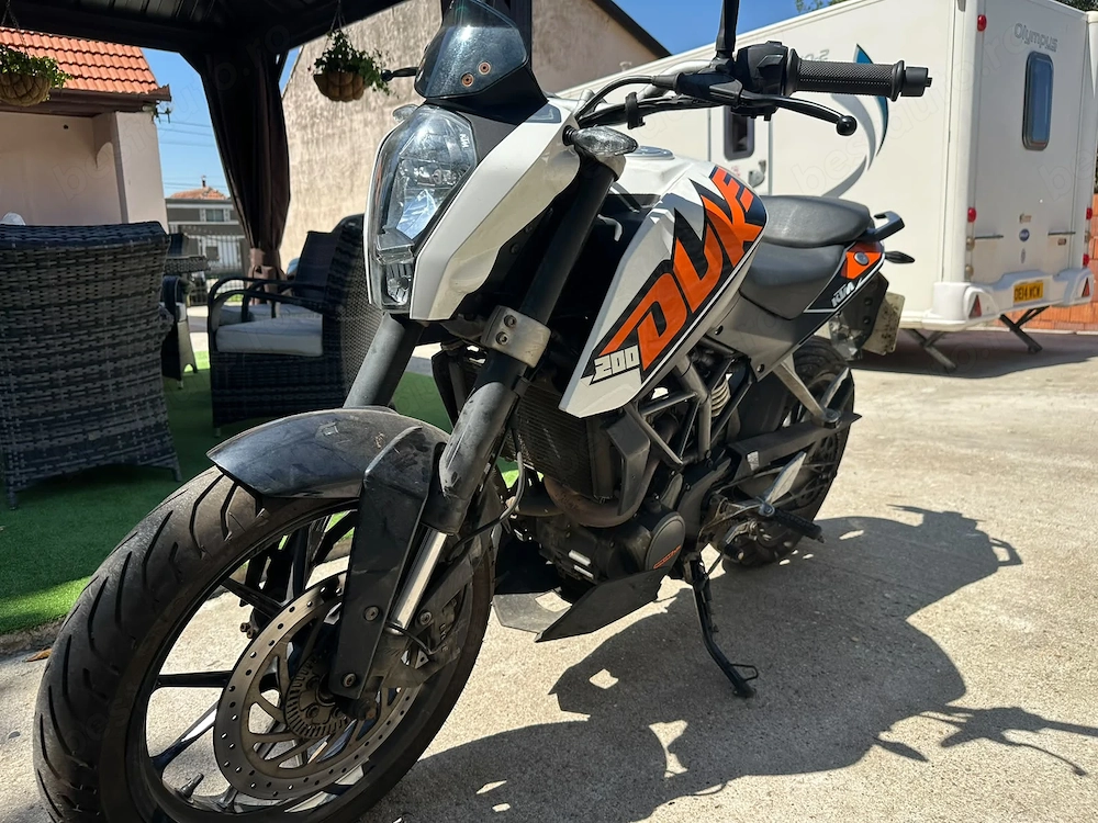 KTM 200 Duke - an 2016 