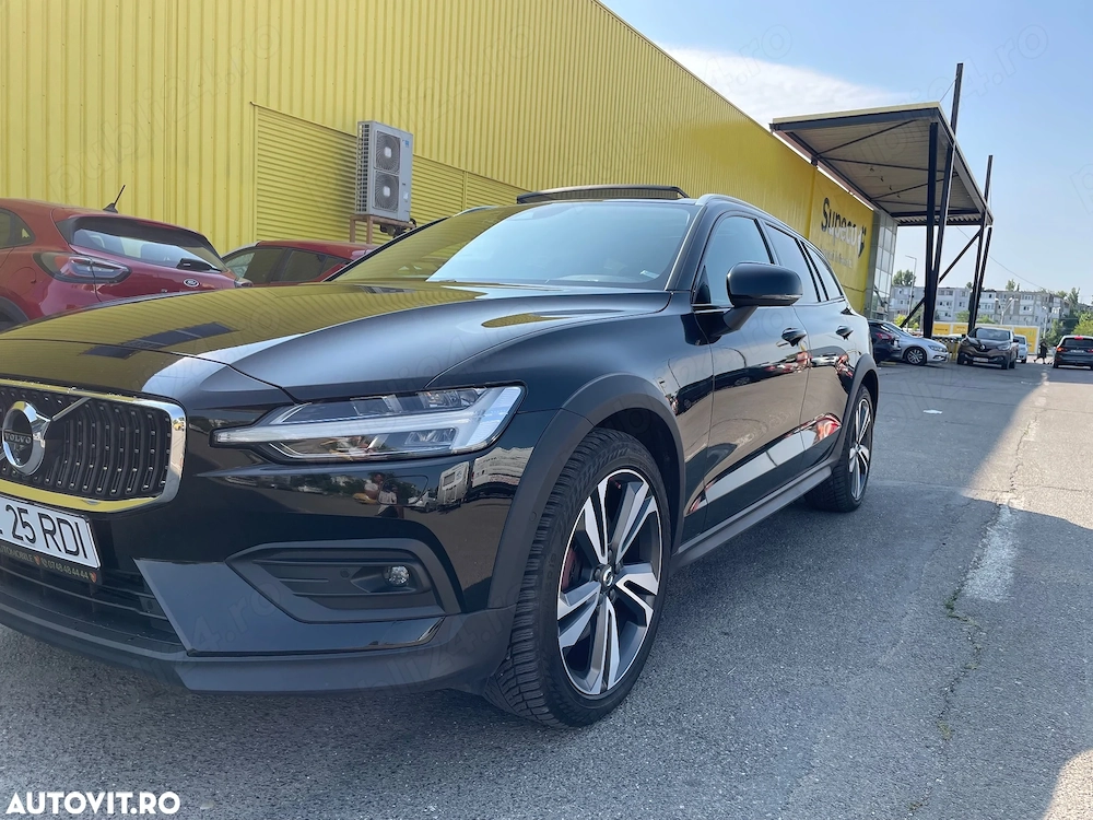 Volvo V60 Cross Country, B4((diesel mild hybrid) 2.0 110000 km