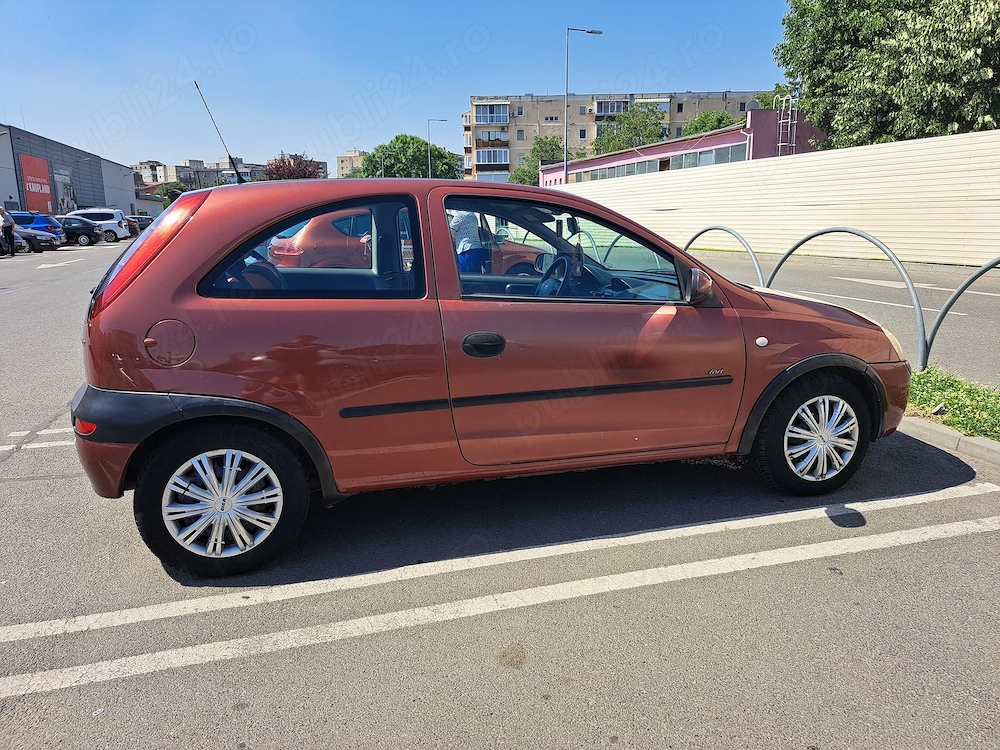 Opel corsa 1.2 benzina