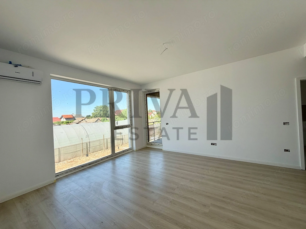 Apartament 2 camere + curte proprie, parcare inclusa