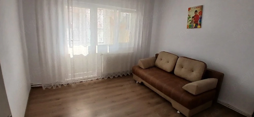 Vand apartament cu 2 camere 