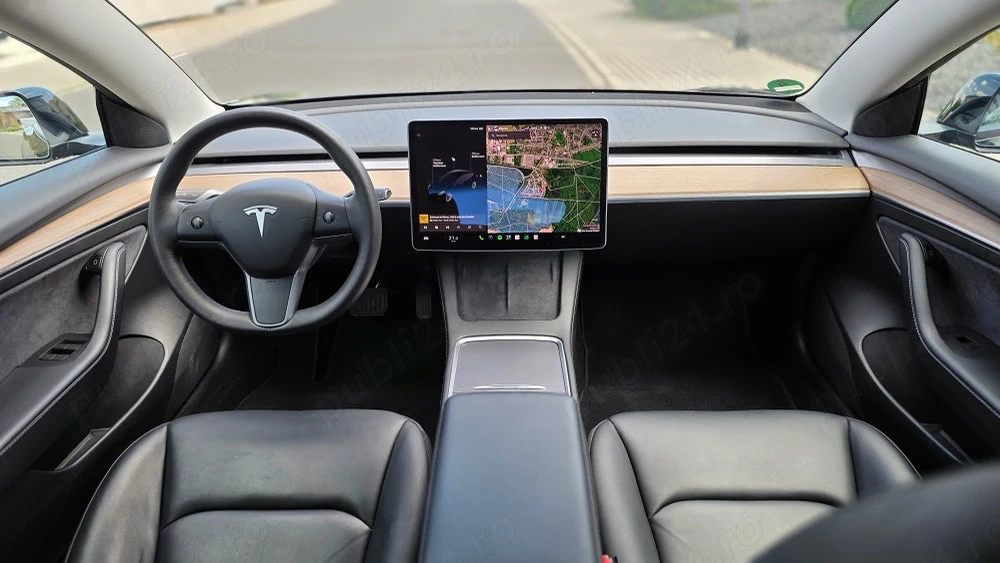Tesla Model 3 AWD L Range