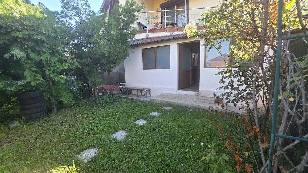 Vanzare apartament 2 camere in vila cu curte delimitata, Buftea-Flamanzeni