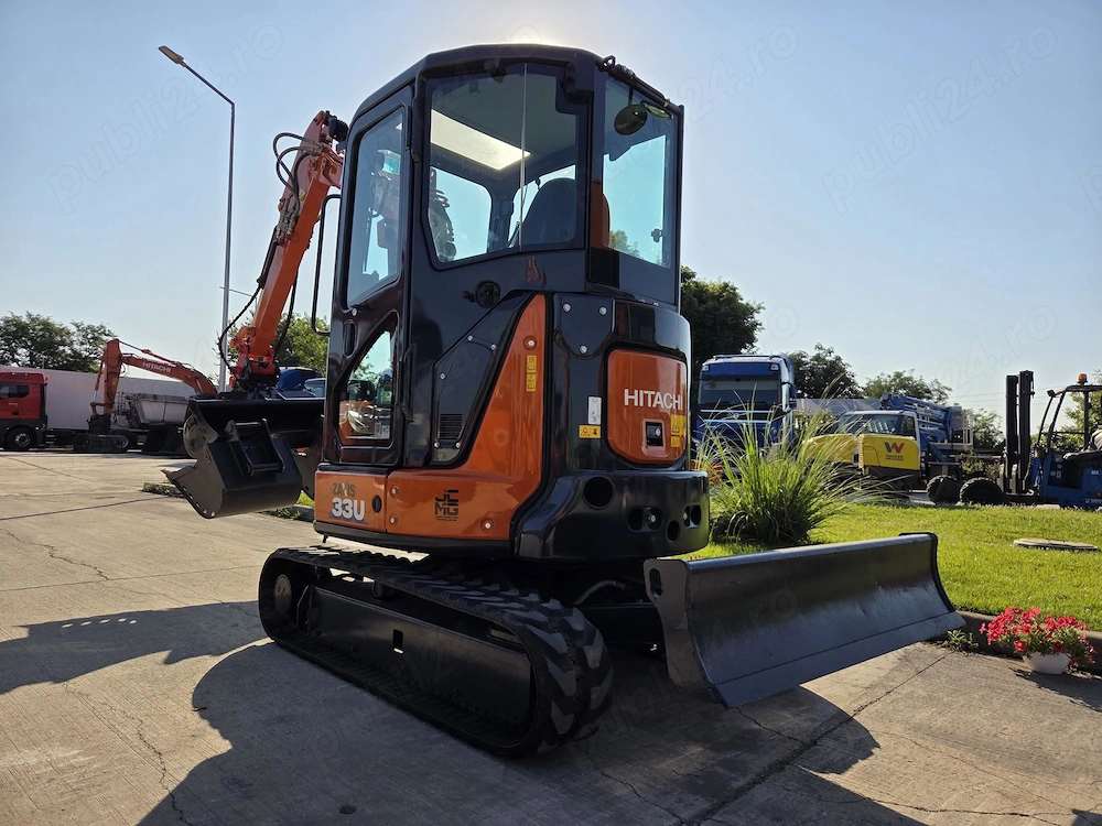 Excavator 4t HItachi ZX33U-6, 2023, 737t, ad sapare 4m, cupla rapida+3 cupe noi-38.900 eur+Tva
