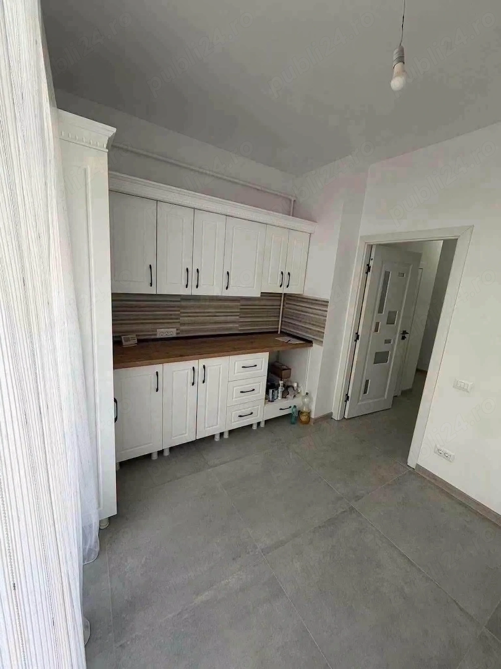De vanzare apartament cu 2 camere, decomandat, 3 balcoane, renovat 59900euro