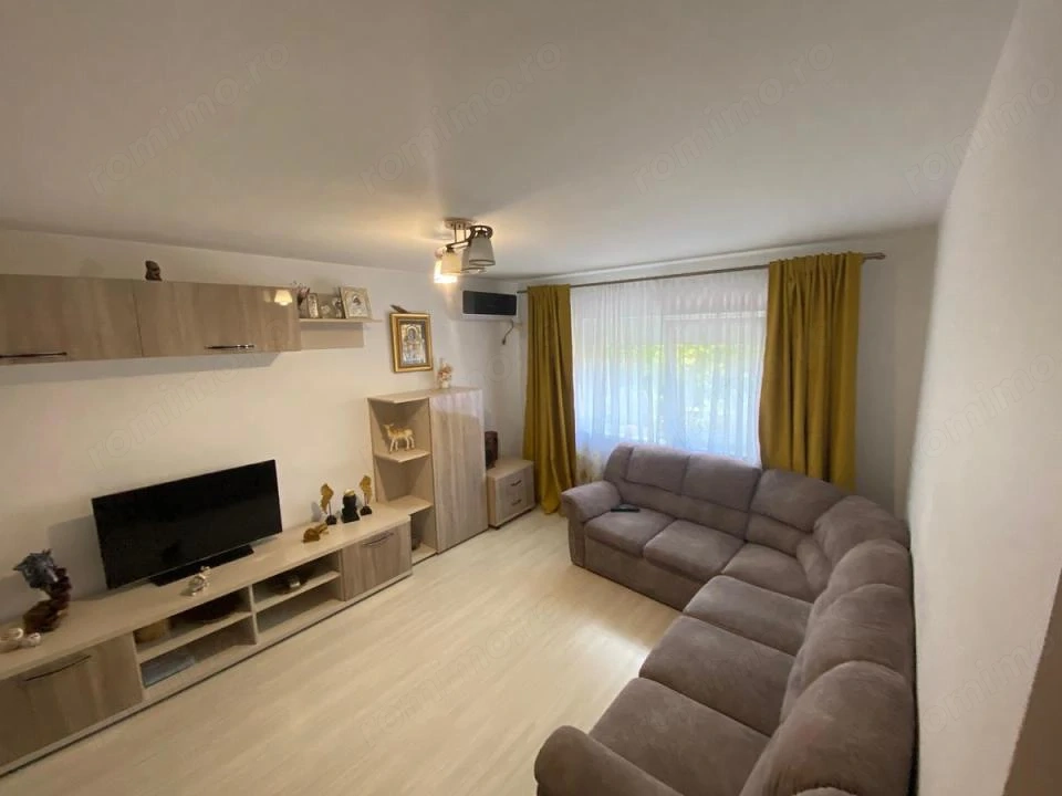Apartament 3 camere Poarta 6