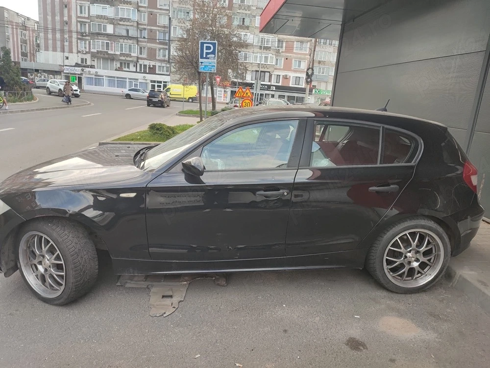 Dezmembrez BMW seria 1 E87, 1.6 benzină