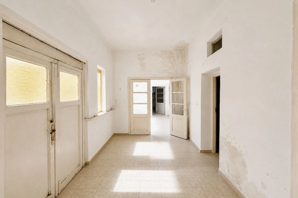 Casă din cărămidă, 6 camere, zona Pârneava, str. Eftimie Murgu