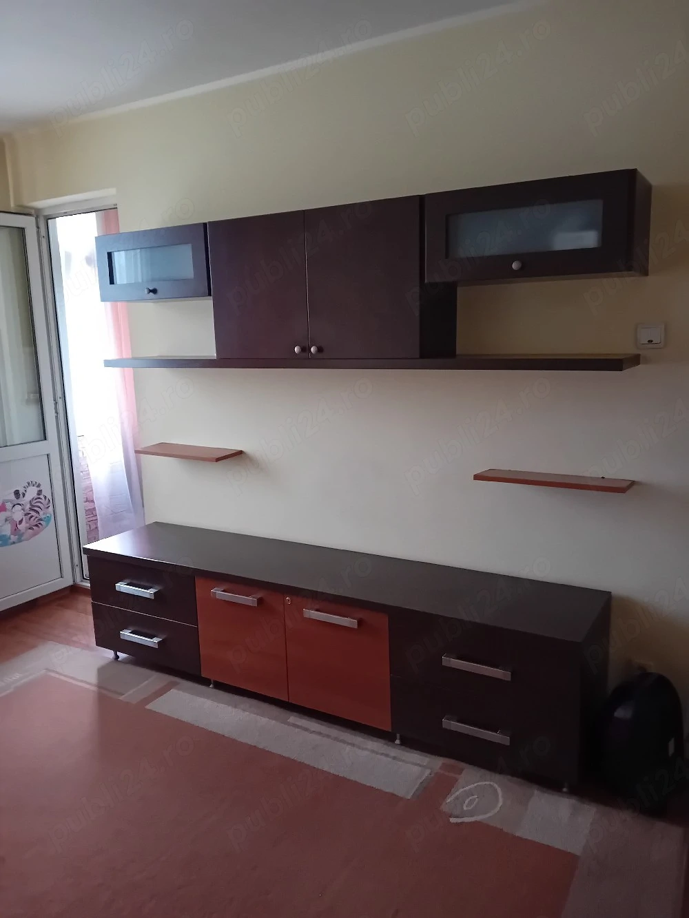 Inchiriez apartament 2 camere