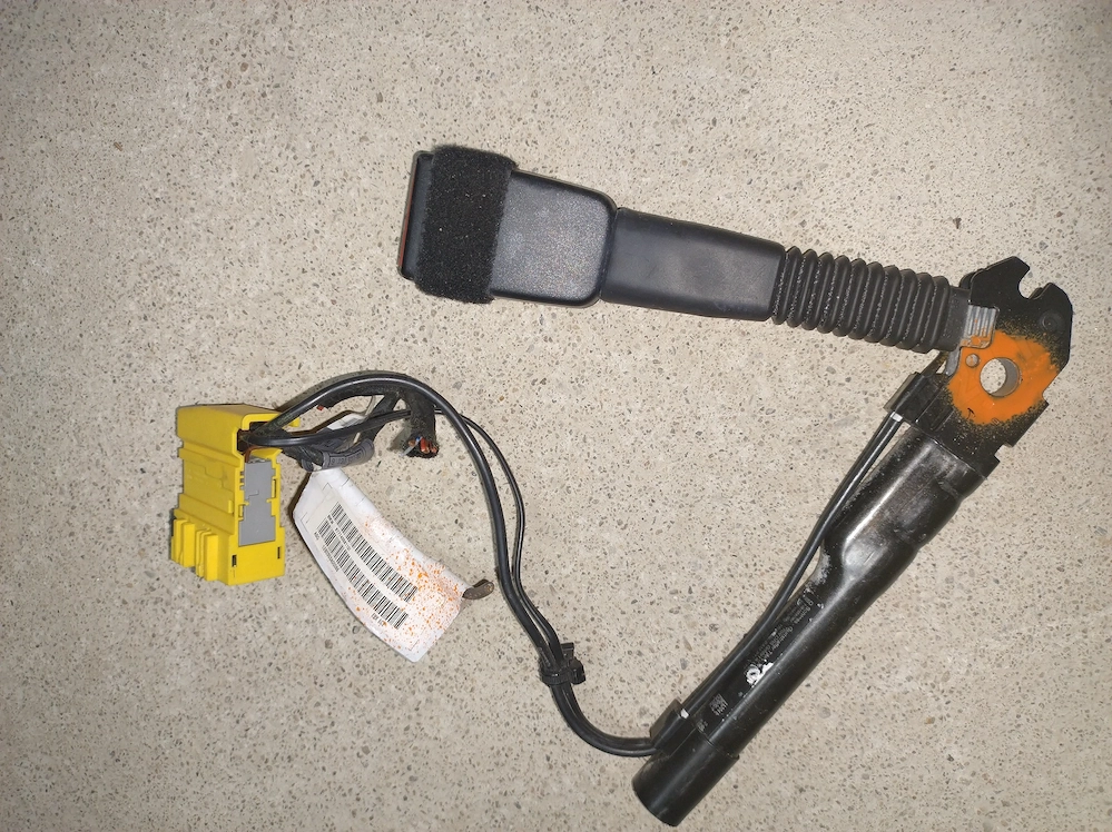 Centura second cu capsa dreapta BMW seria 1/3 E87, E90