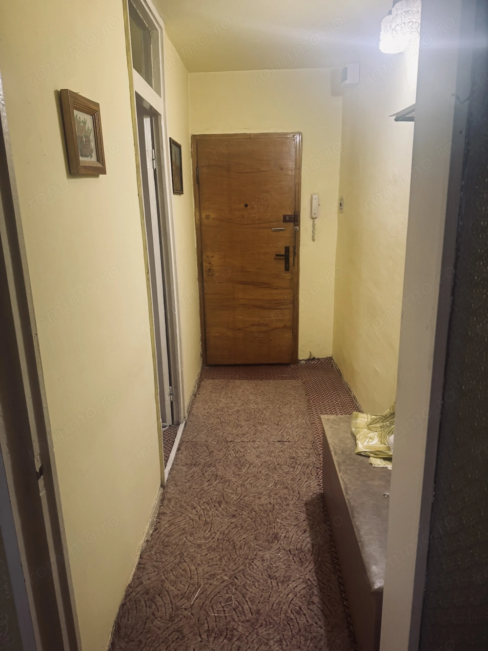 Vand 2 camere etaj 2 cu potential, Aradului!