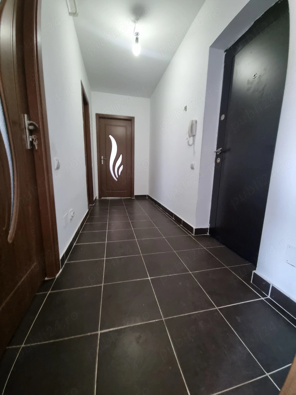 Apartament 2 camere decomandat, mutare imediata, zona Dr Fermei Campus Scolar