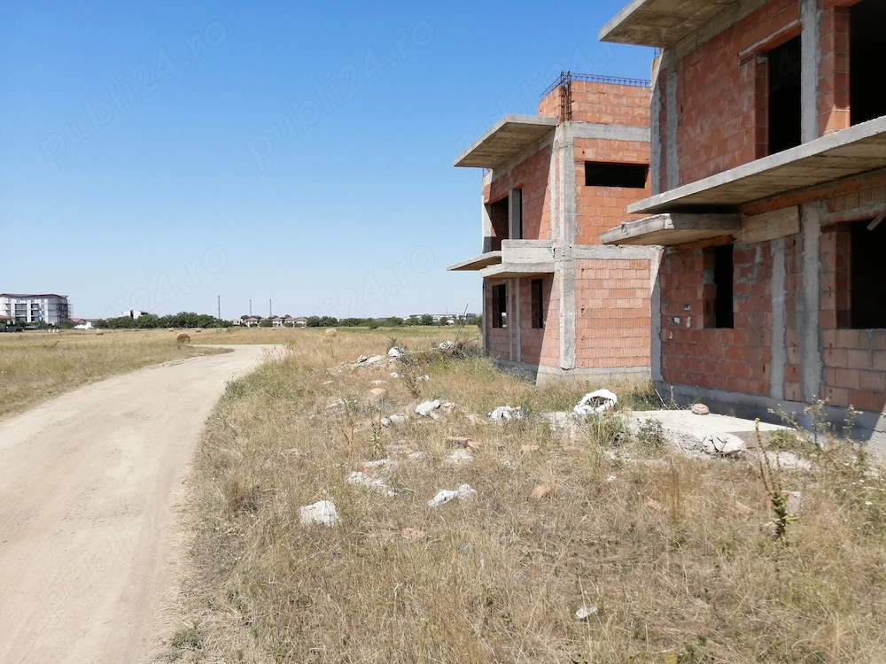 Ocazie! Teren intravilan de vânzare pentru doua case, Giroc, zona străzii Leului 663 mp, front 25 m