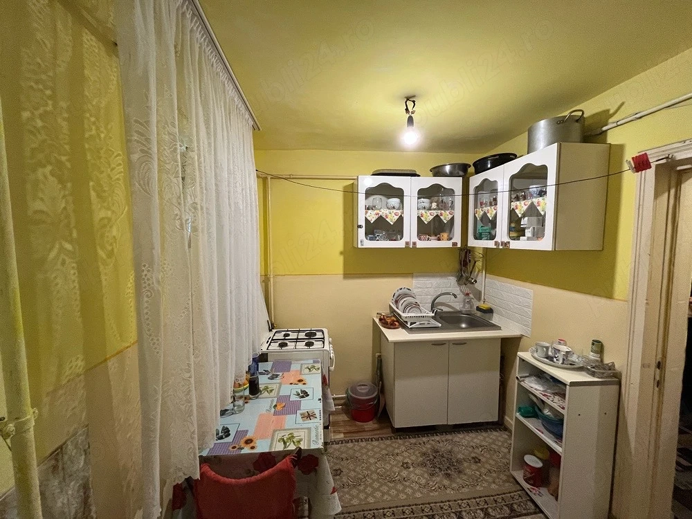 vand apartament urgent 