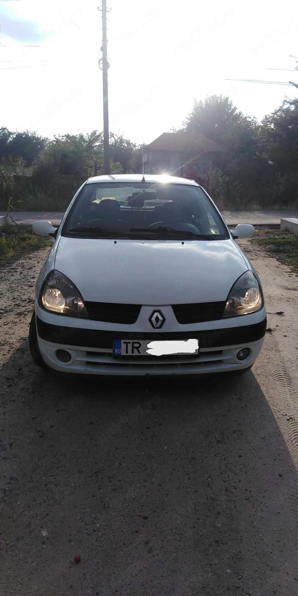 Vând Mașina Renault Clio 