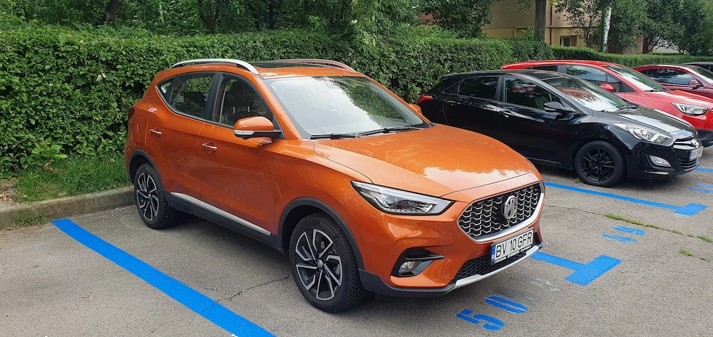 Vând autoturism tip SUV, MG ZS 1.0T GDI 111 CP, Turbo injecție directă, cutie manuală cu 6 trepte 