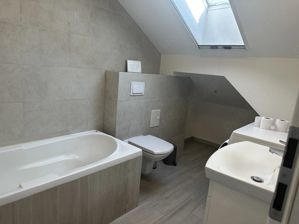 Proprietar, inchiriez apartament cu 3 camere, 101 mp, Dumbravita (Timisoara)