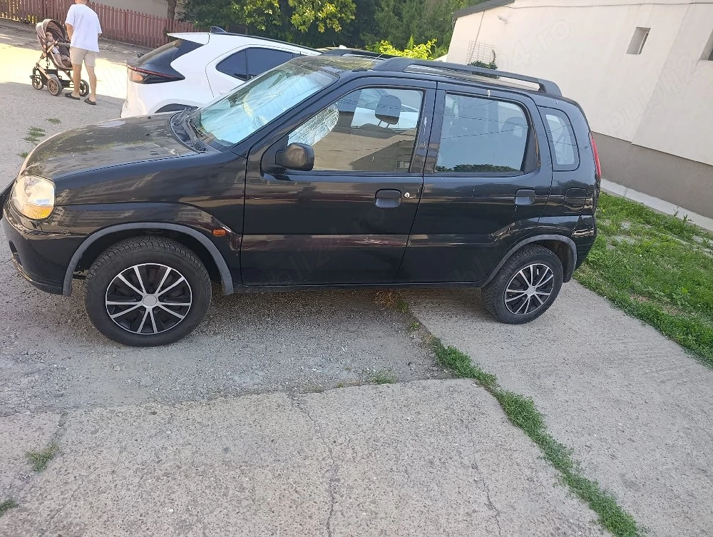 Vând suzuki ignis 1 2001