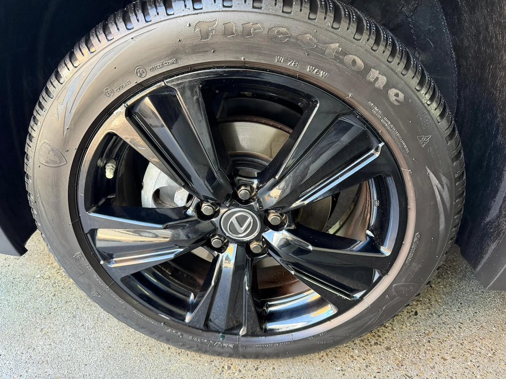 Jante aliaj pe 18" Lexus UX 250 an 2023