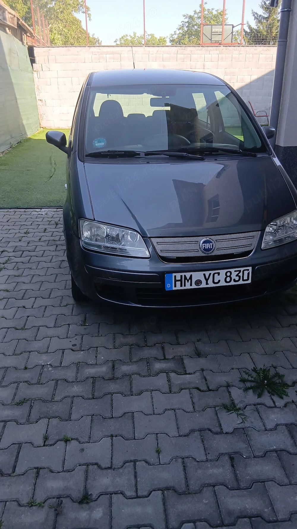 Vând urgent 