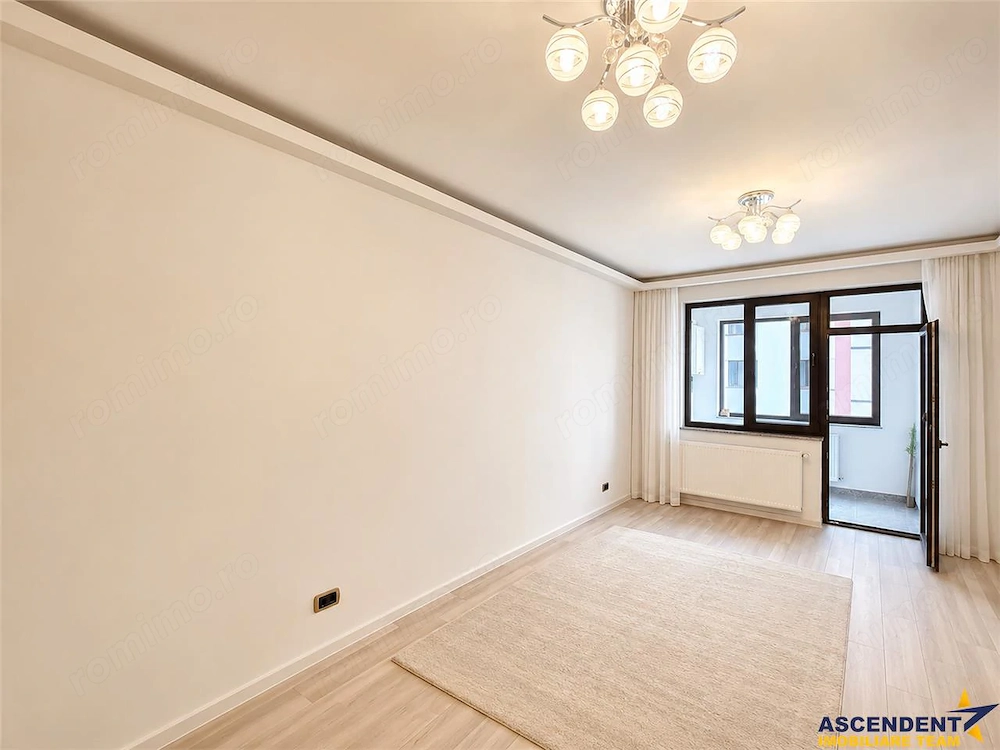 Compozitie generoasa, loc parcare, boxa, Isaran Residence, Tractorul, Brasov