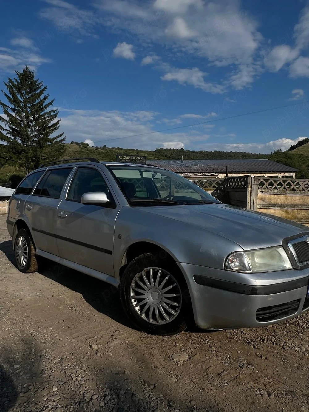 Skoda Octavia Tour 1.9 TDI   An 2009   Euro 4 (AXR)   Clima, Geamuri electrice, Acte la zi