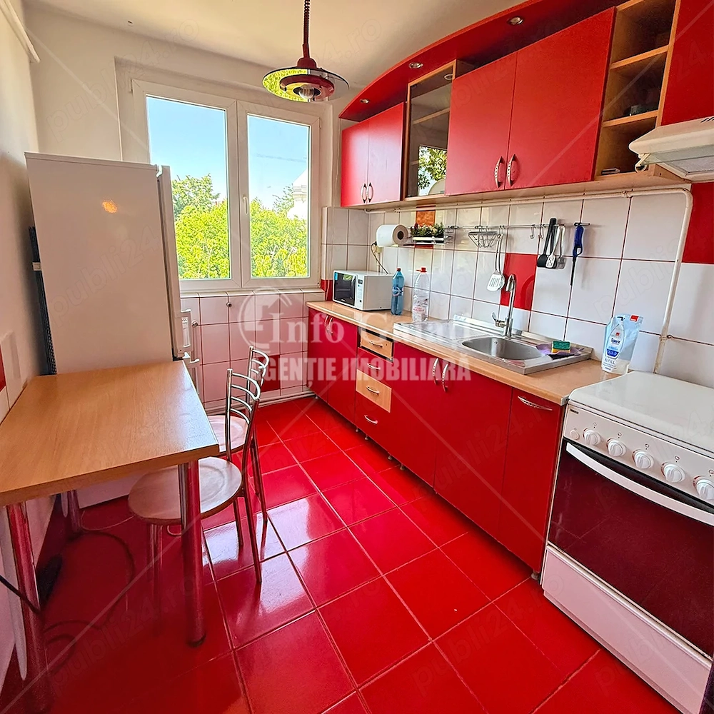 | Apartament cu 3 camere | Mobilat & Utilat | Centru |