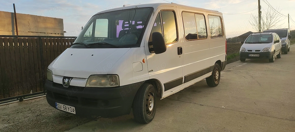 Peugeot boxer 8 + 1 locuri