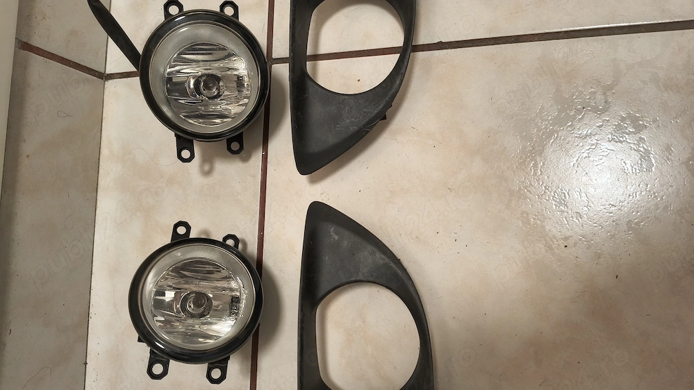 Proiectoare Ceata Stang-Drept Valeo Toyota Yaris 2 2005-2012