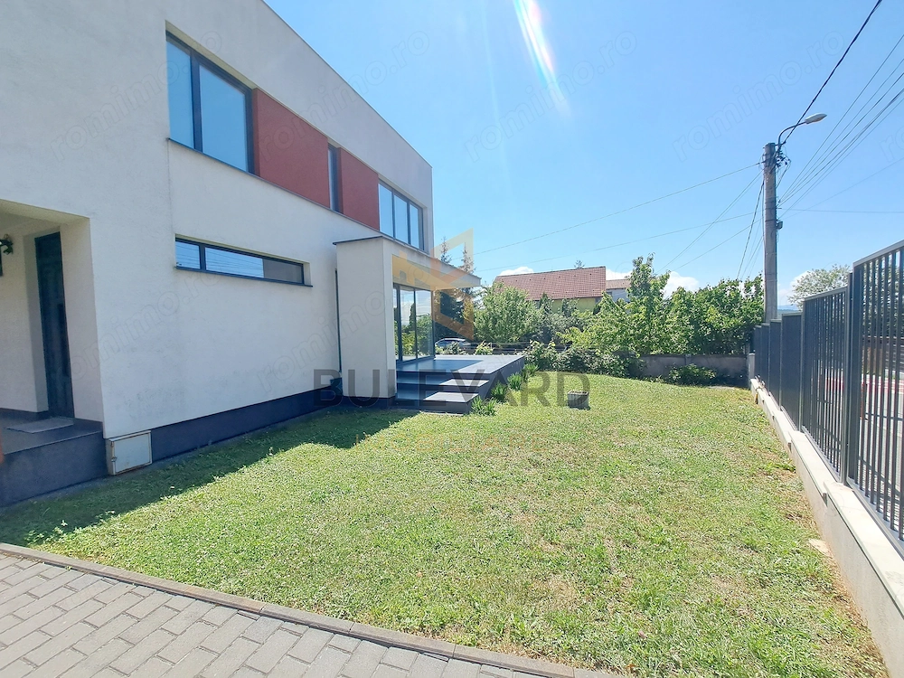 Casa tip dulplex 120 mp + 80 mp terase + garaj, zona Liceu Waldorf
