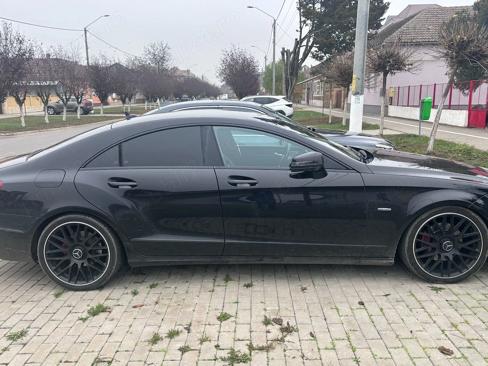 Vând Mercedes cls 350