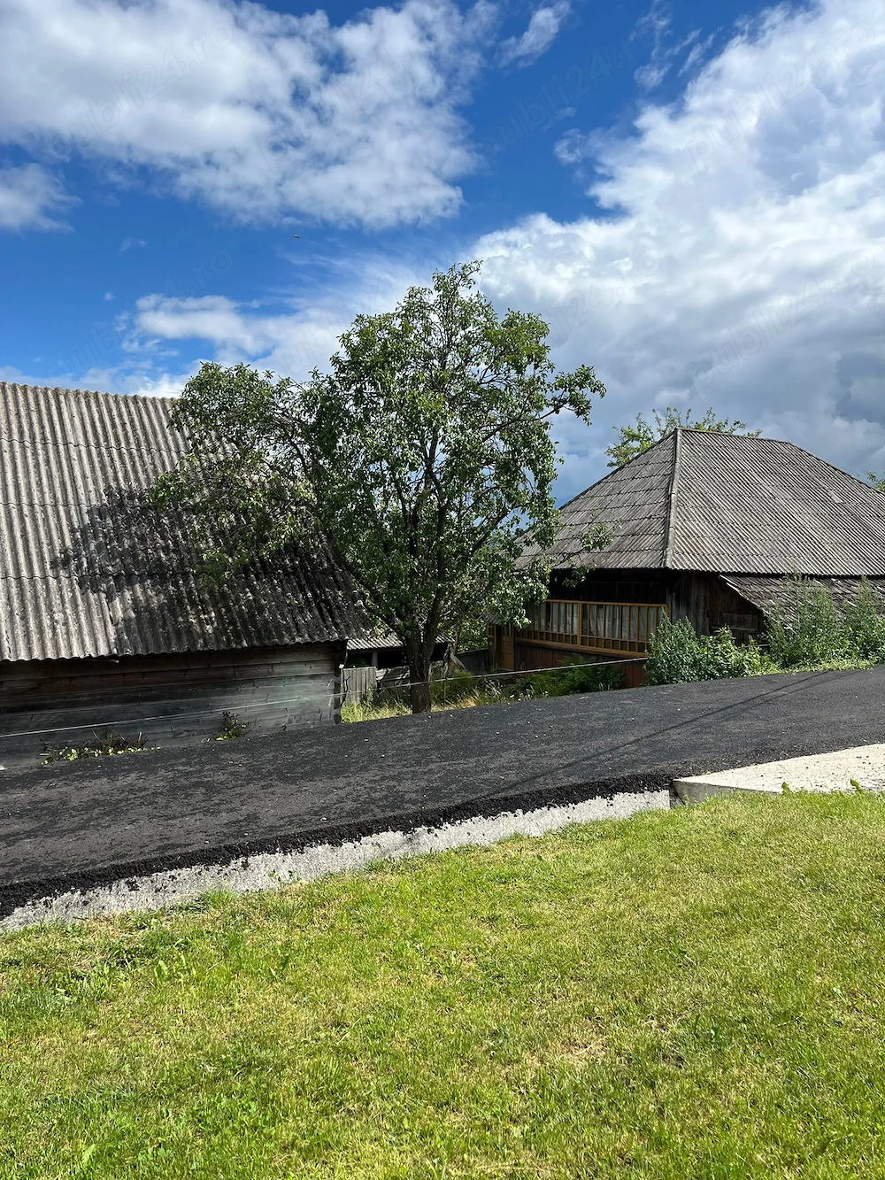Casa, sura si teren generos in Maramuresul istoric
