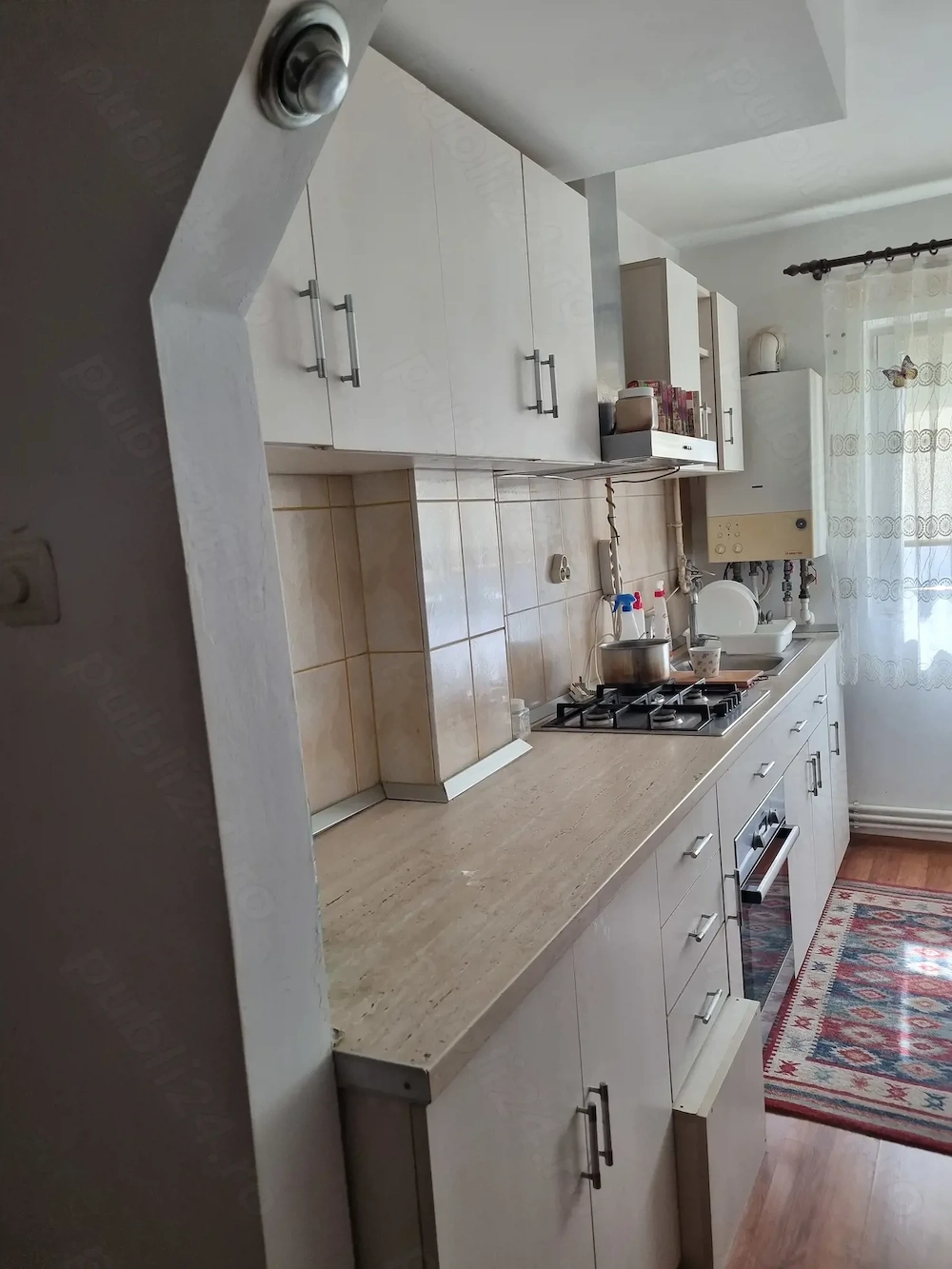 Se vinde apartament 2 camere Vaslui ,decomandat 