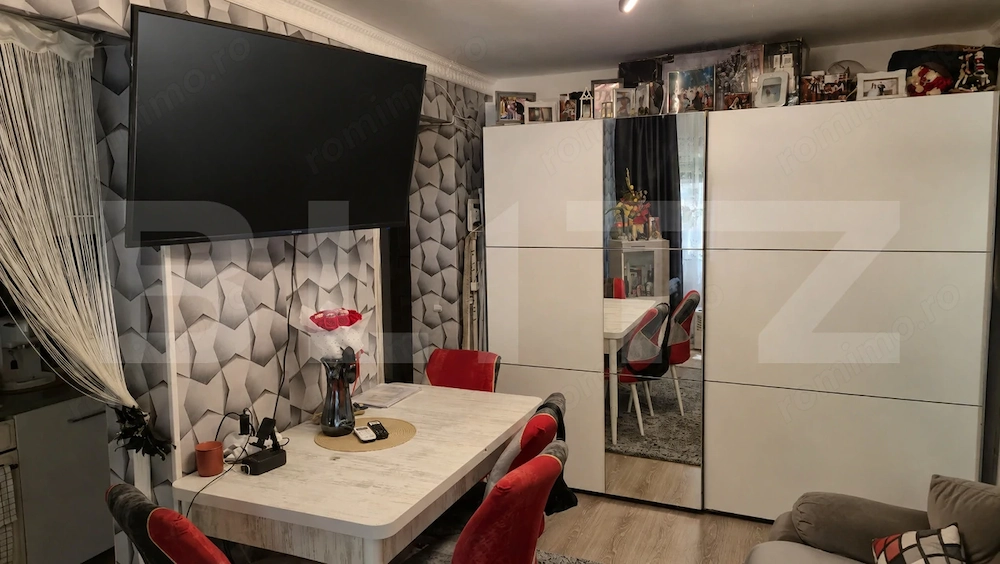 Apartament cu 3 camere, 39 mp, zona Podu Ros