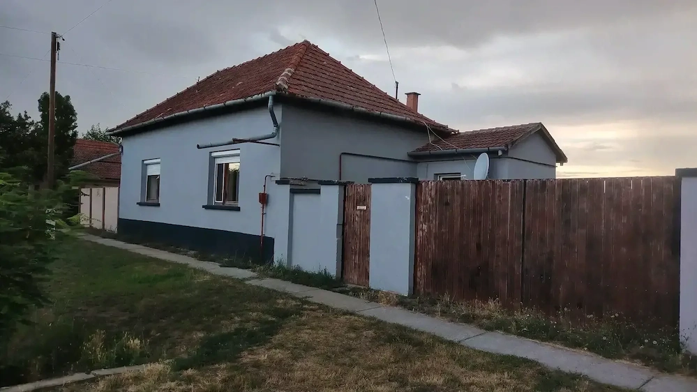 Casa de familie in Batania, la 20 km de Arad