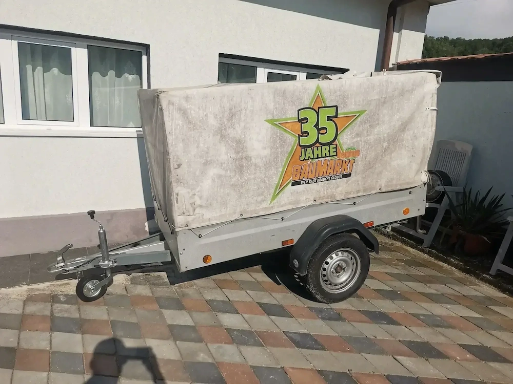 Remorcă acoperita 750 kg! Preț 3500 RON Neînmatriculat 