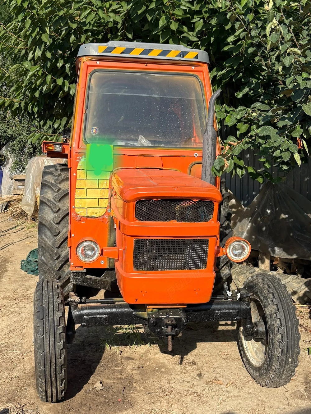Tractor Fiat 445, presa de balotat pe sarma, plug, cositoare, freza