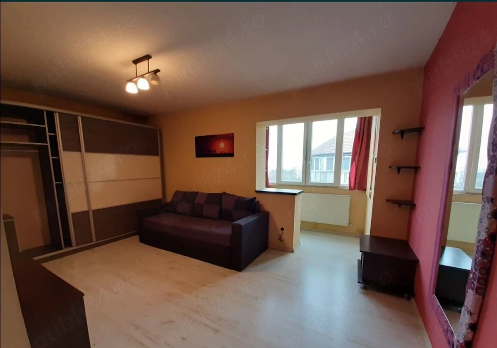 Vând garsonieră etaj 4 din 4, zona Calea Aradului 