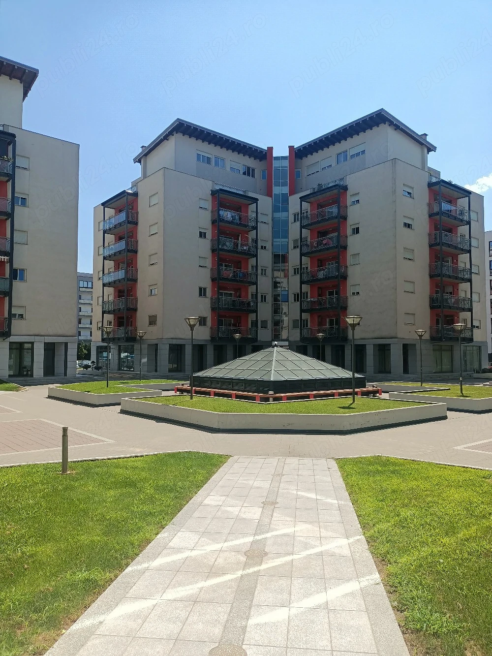 Aradului,In Bloc Nou,Cu Centrala Proprie și Loc Parcare Privat,Etaj 1,Liber, Merita Vazut 100%
