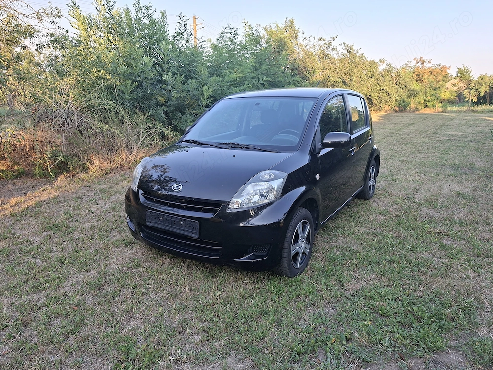 Daihatsu Sirion 1.3 benzina  4 4 Permanent An 2008