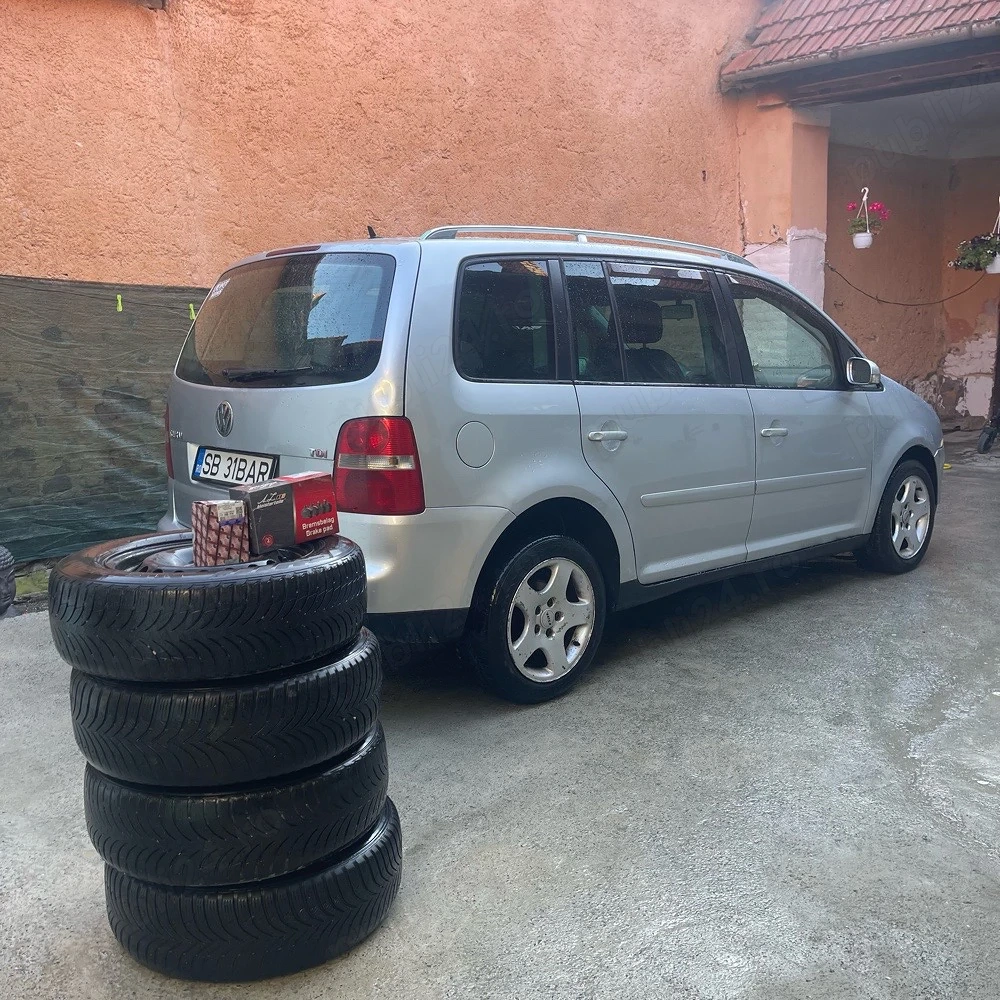 Volkswagen Touran 