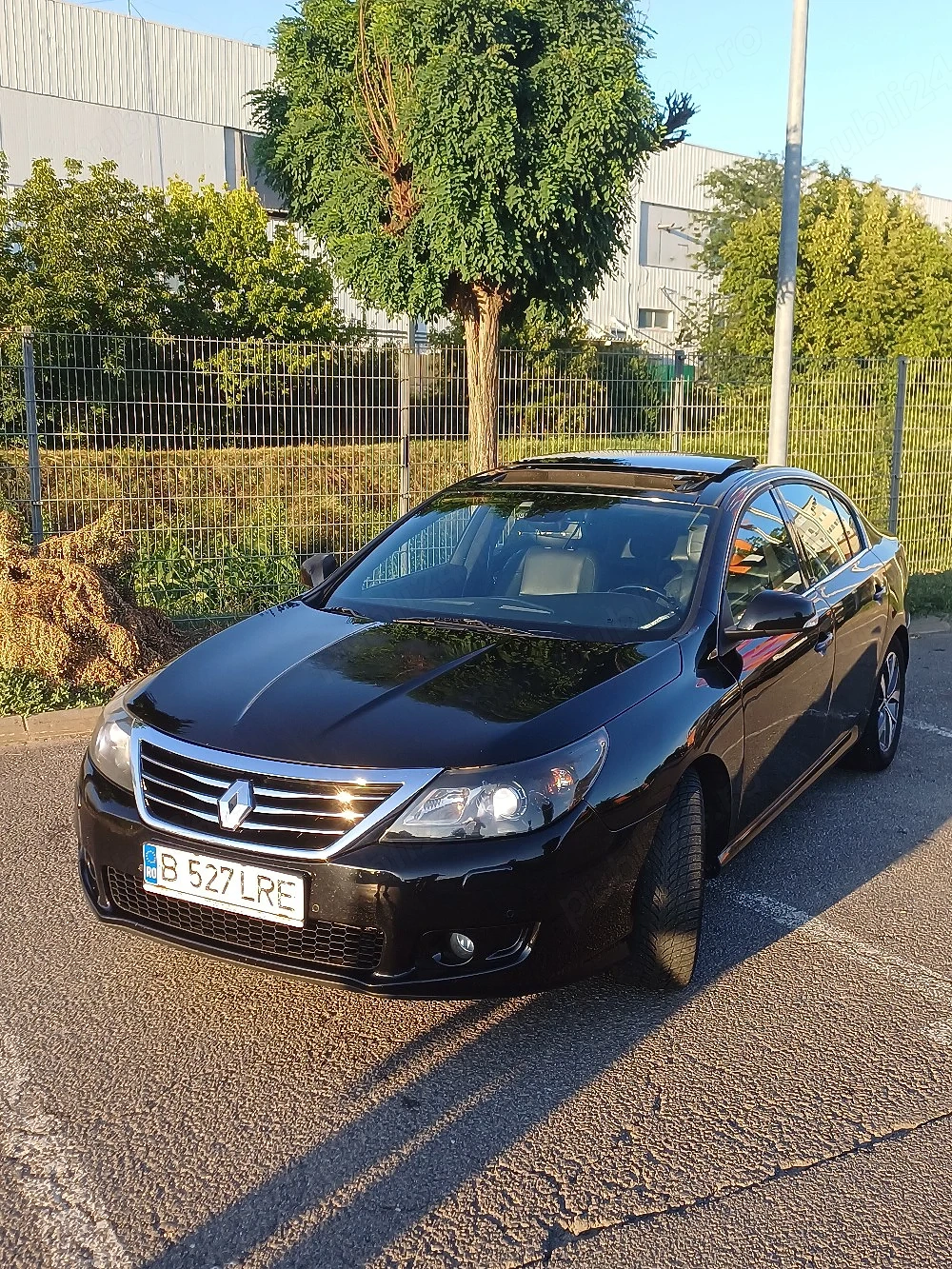 VÂND Renault Latitude Inițiale Paris 