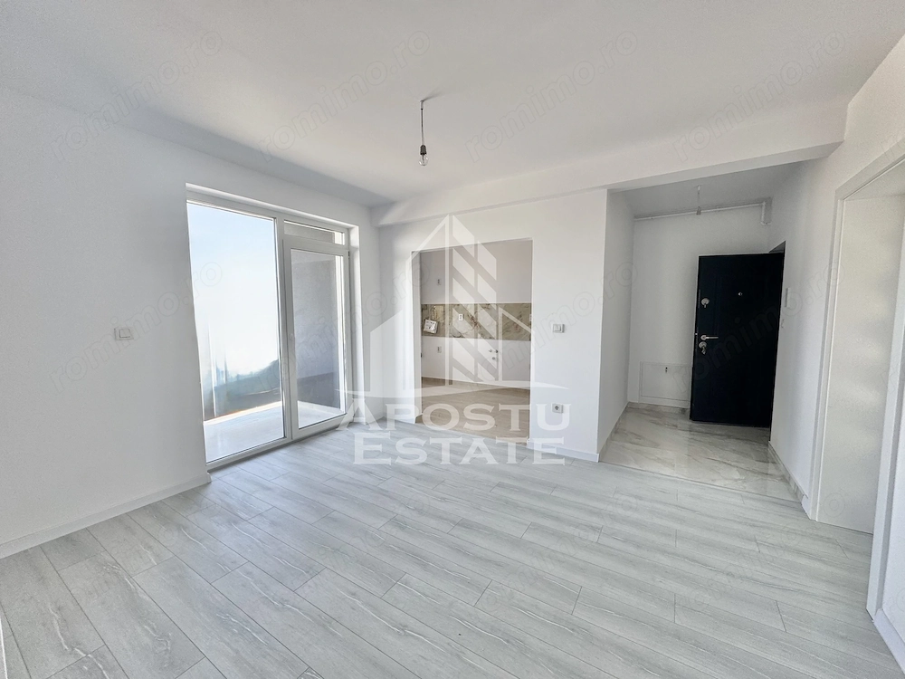 Apartamente cu 3 camere complet finalizate, disponibile imediat.