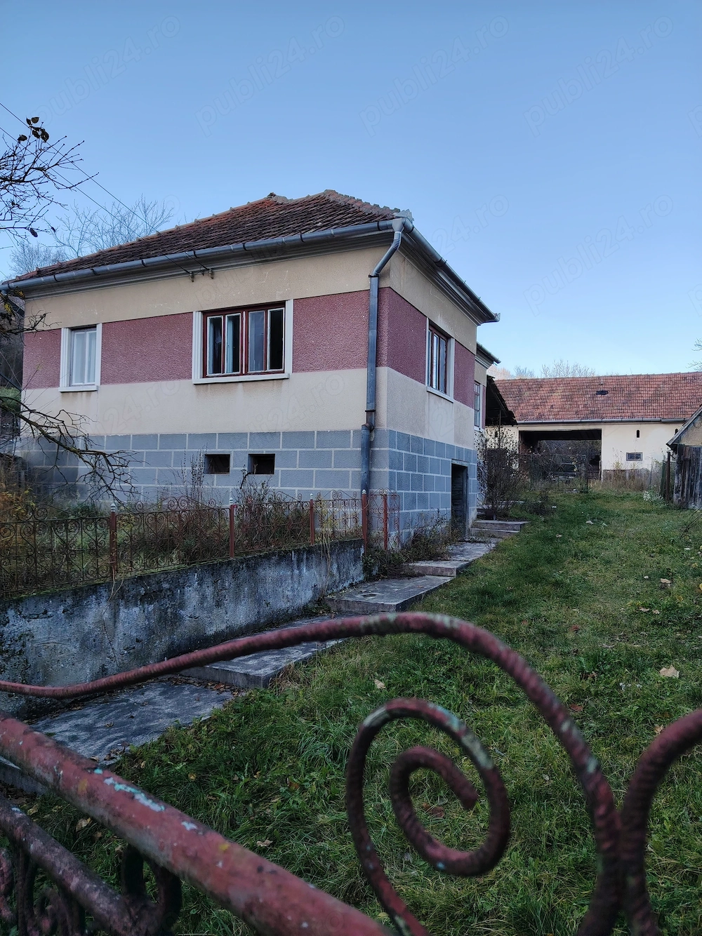 Casa la 12 km de Deva