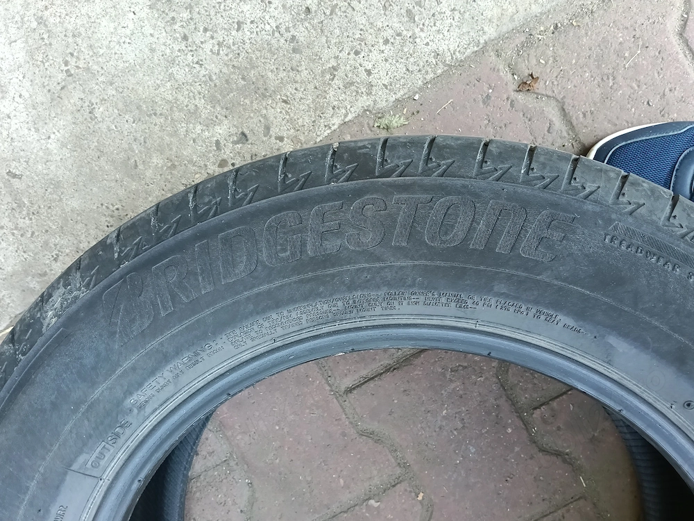Anvelope 2 bucăti Michelin, 2 bucati Bridgestone 225/65/r17, vară