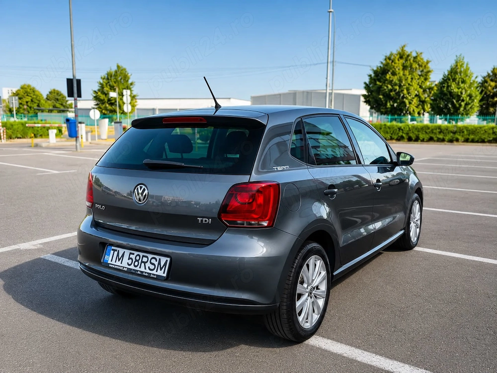 VOLKSWAGEN POLO 2011 - auto personal