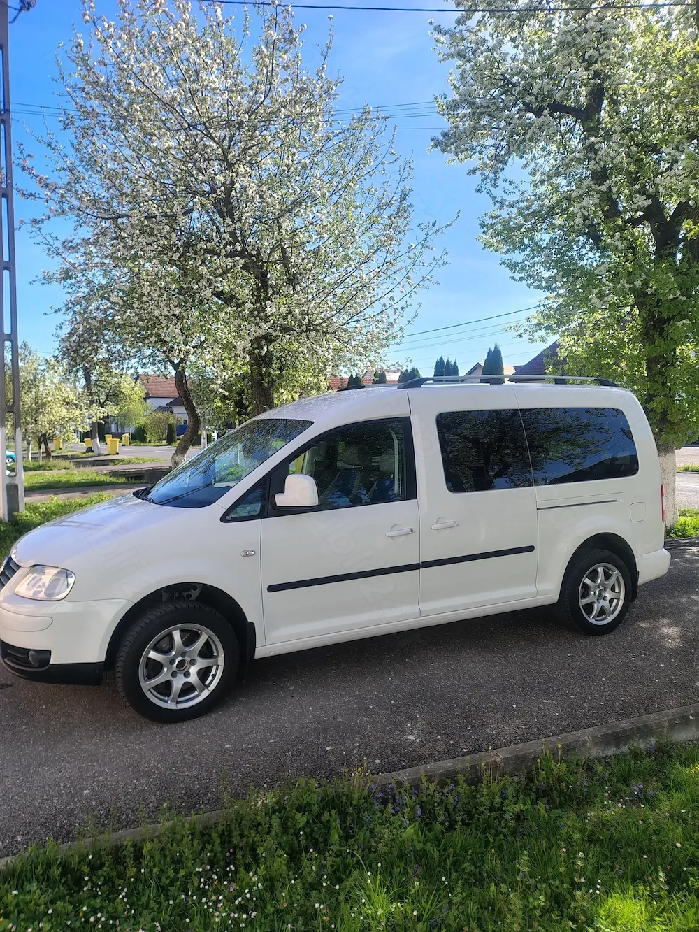 VW CADDY 2.0 MAXI (XL) Benzină an 2010, 7 locuri