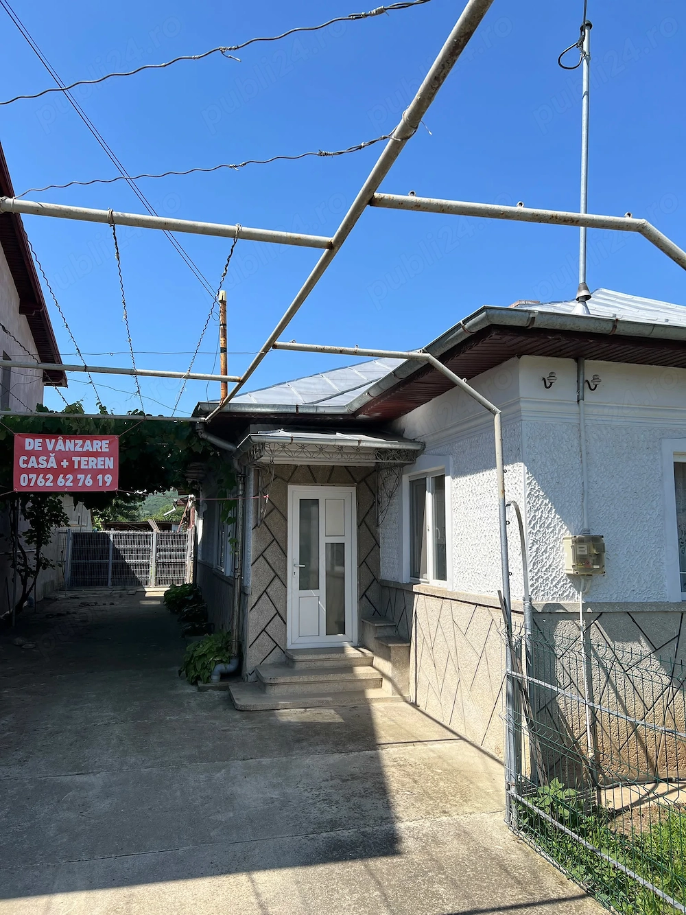 Casa si teren de vanzare - Magureni, Prahova